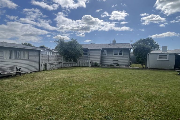 Photo of property in 6 Radnor Place, Highbury, Palmerston North, 4412