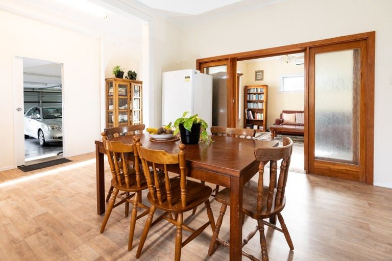 Photo of property in 30 Stone Street, Miramar, Wellington, 6022