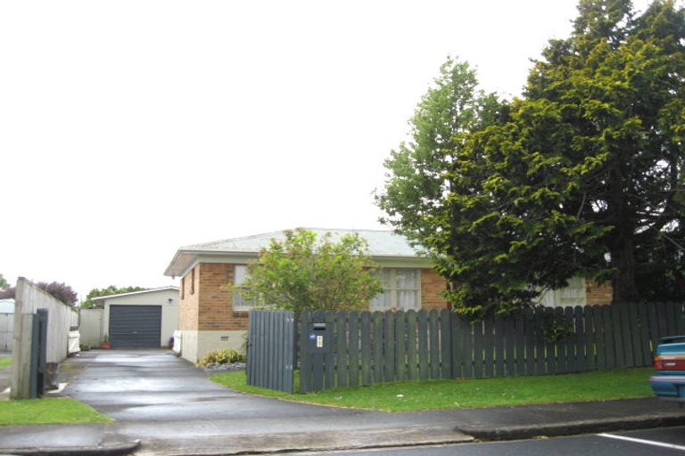 Photo of property in 2 Sunnypark Avenue, Rosehill, Papakura, 2113