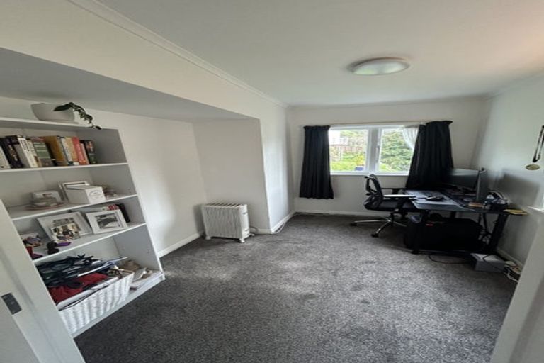 Photo of property in 14 Trelissick Crescent, Ngaio, Wellington, 6035