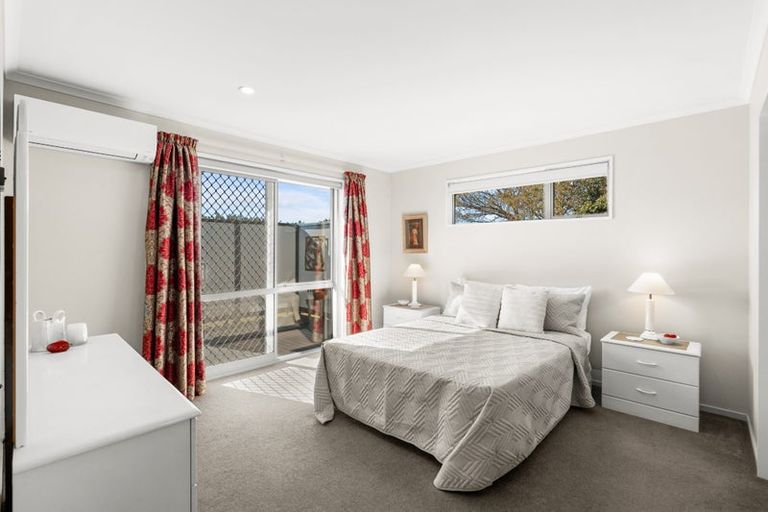 Photo of property in 1 Orca Lane, Parklands, Christchurch, 8083