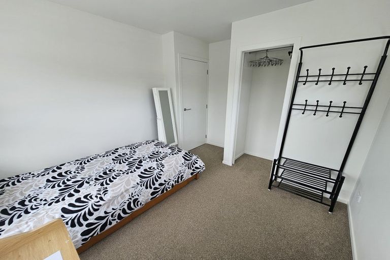 Photo of property in 3/4 Harry Ward Place, Henderson, Auckland, 0610