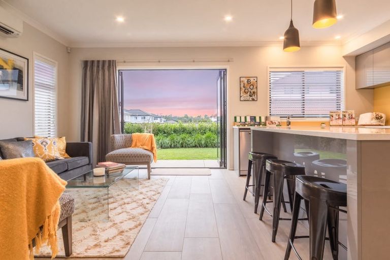 Photo of property in 10 Horsefields Drive, Flat Bush, Auckland, 2019