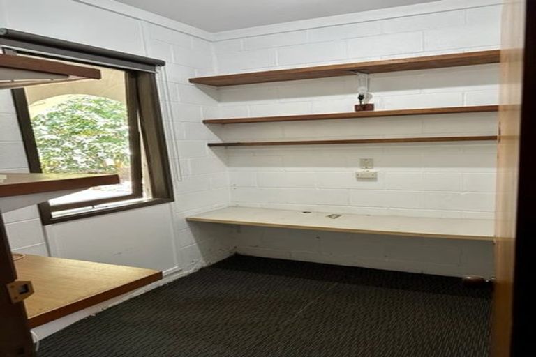 Photo of property in 6 Matanui Street, Northcote, Auckland, 0627