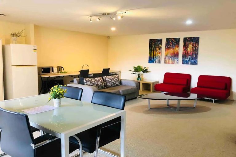 Photo of property in 118 Onetaunga Road, Chatswood, Auckland, 0626