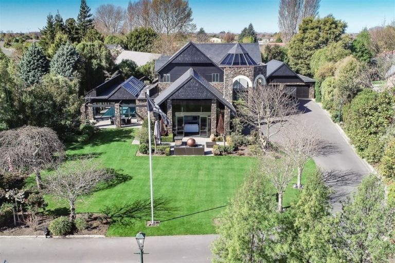 Photo of property in 127 Regent's Park Drive, Casebrook, Christchurch, 8051