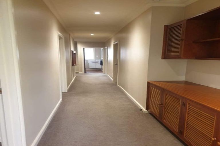 Photo of property in 37 Acacia Avenue, Upper Riccarton, Christchurch, 8041