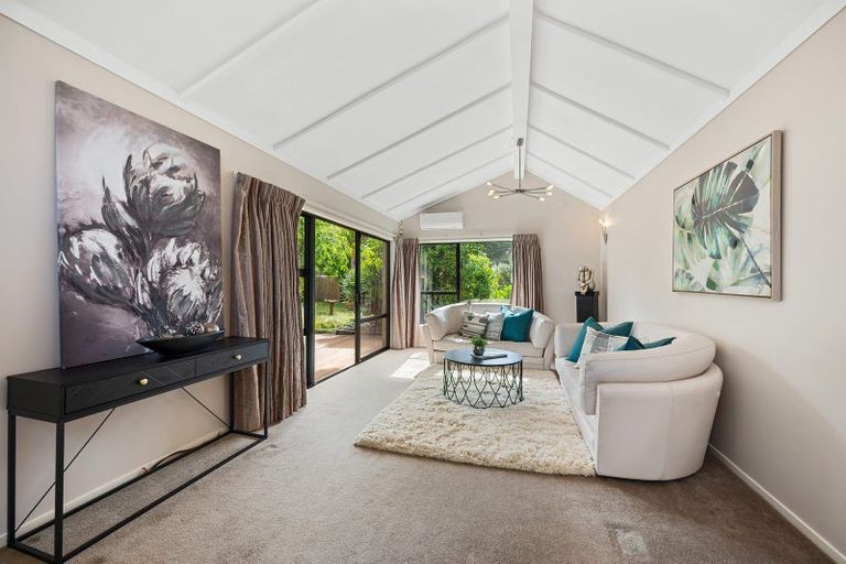 Photo of property in 6 Odin Place, Beach Haven, Auckland, 0626