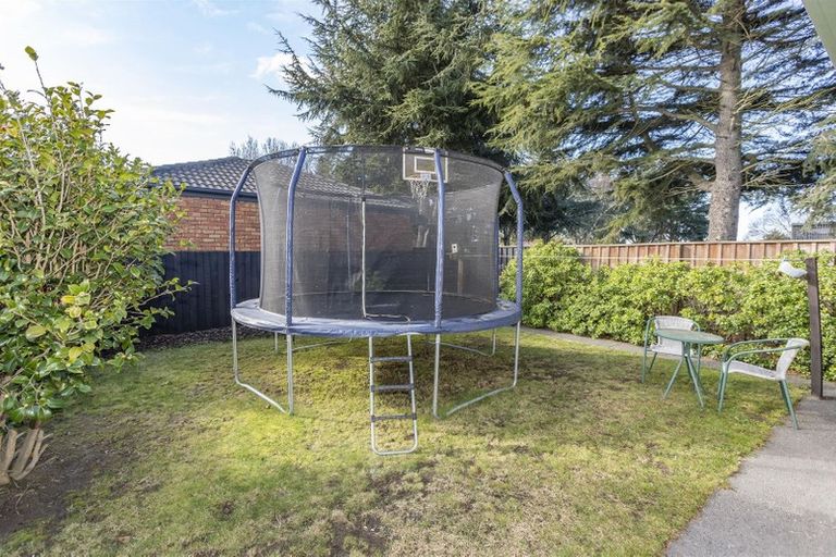 Photo of property in 433b Mairehau Road, Parklands, Christchurch, 8083