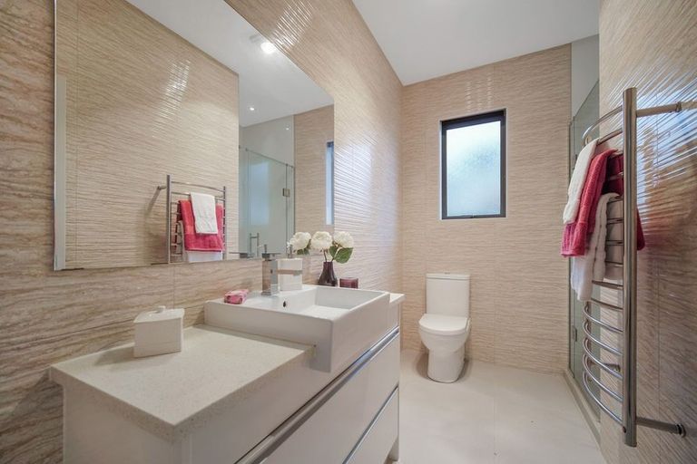 Photo of property in 14 Helianthus Avenue, Flat Bush, Auckland, 2019