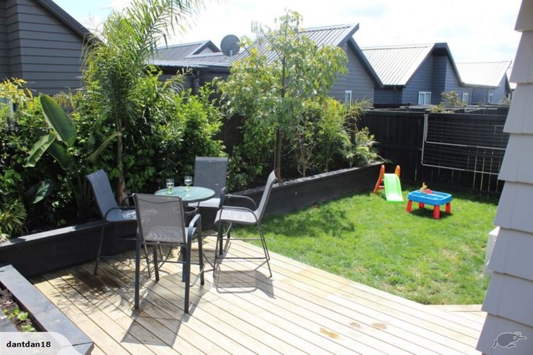 Photo of property in 5 Parachute Crescent, Papakura, 2110