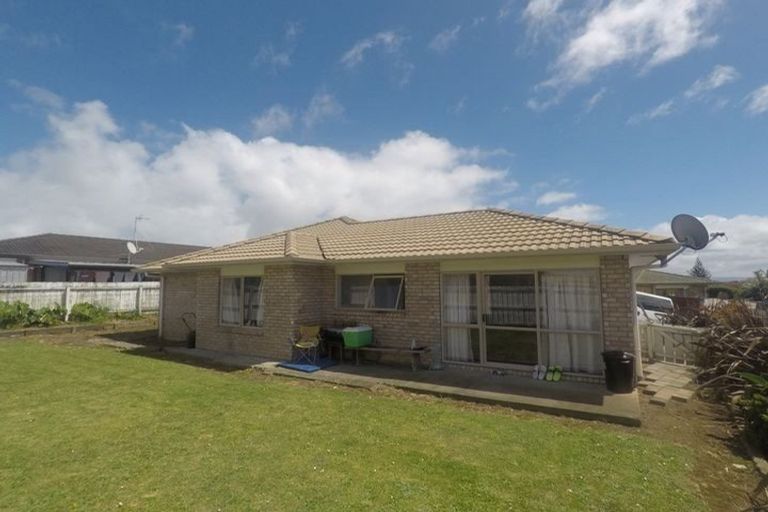 Photo of property in 5 Novak Place, Mangere, Auckland, 2022
