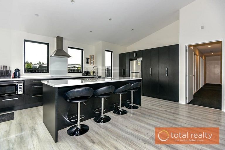 Photo of property in 6 Killarney Avenue, Halswell, Christchurch, 8025