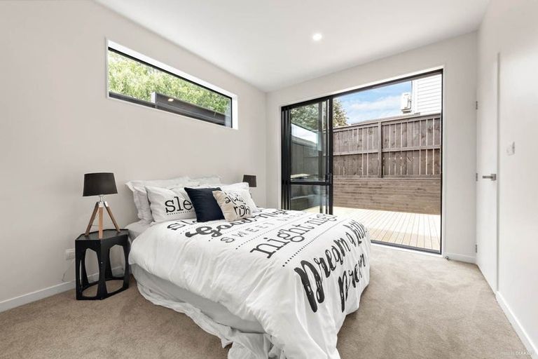 Photo of property in 37b Kingdale Road, Henderson, Auckland, 0610