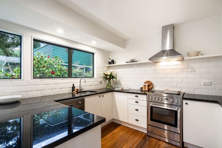 Photo of property in 3 Berne Place, Birkenhead, Auckland, 0626