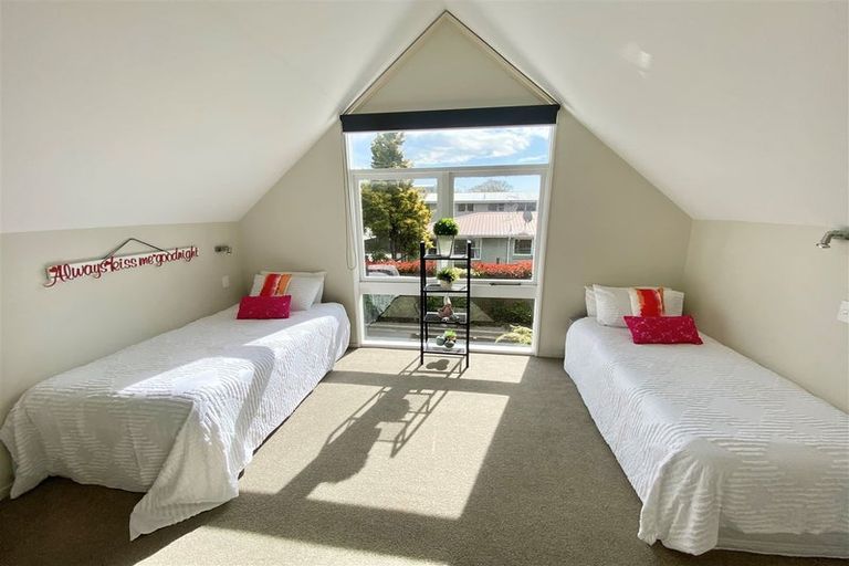 Photo of property in 26 Creyke Road, Ilam, Christchurch, 8041