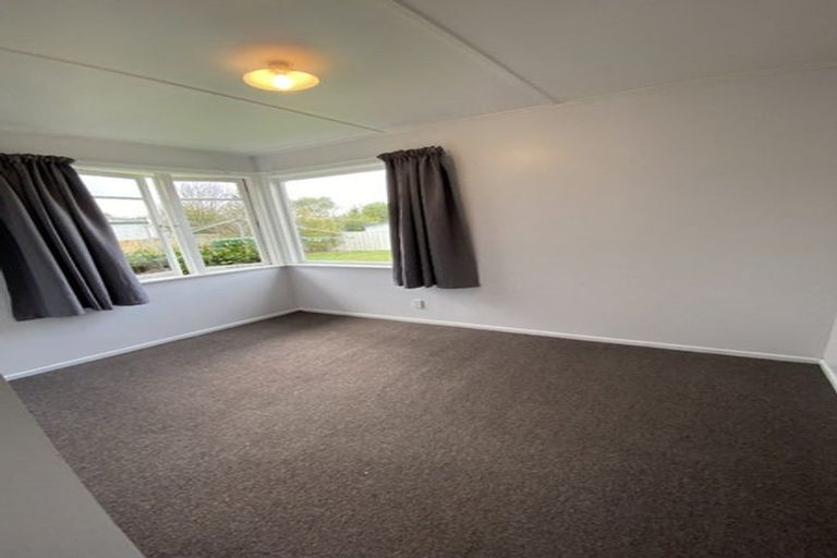 Photo of property in 16 Wavell Crescent, Lansdowne, Masterton, 5810