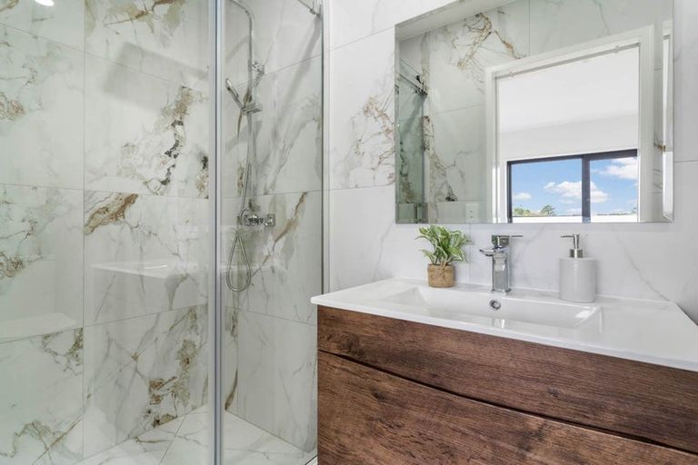 Photo of property in 1d Hollinbrigg Place, Manurewa, Auckland, 2102