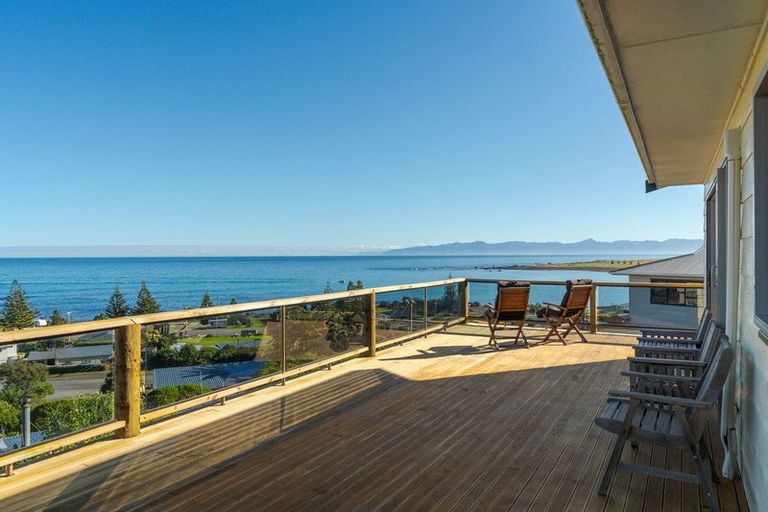 Photo of property in 22 Seaview Avenue, Cape Palliser, Pirinoa, 5772