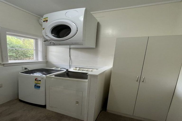 Photo of property in 75 Chamberlain Road, Karori, Wellington, 6012