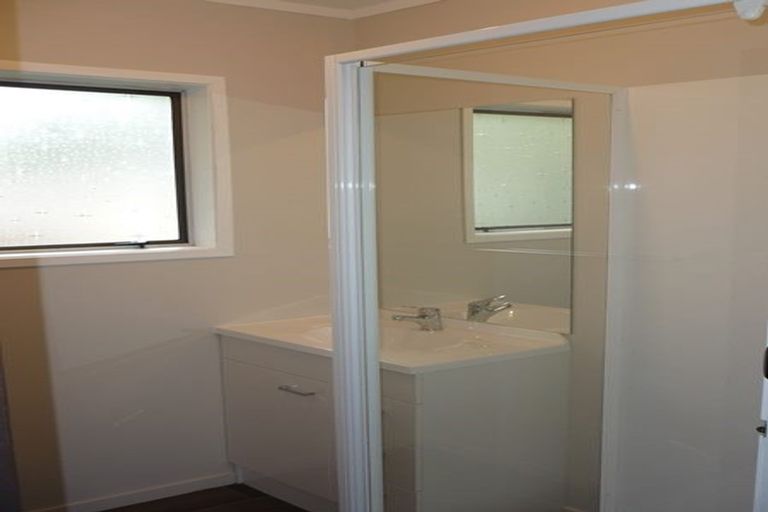 Photo of property in 4/6 Miro Street, New Lynn, Auckland, 0600