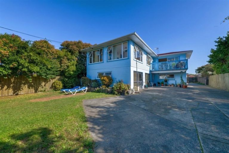 Photo of property in 728 Te Atatu Road, Te Atatu Peninsula, Auckland, 0610