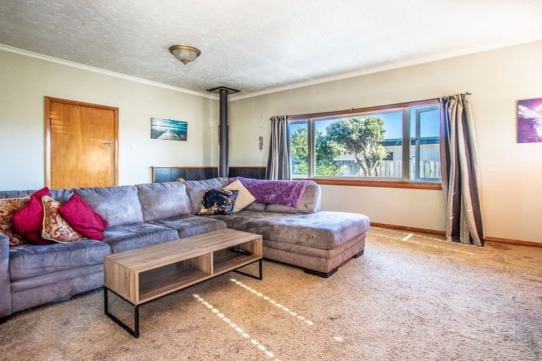 Photo of property in 14 Mahana Road, Paraparaumu Beach, Paraparaumu, 5032