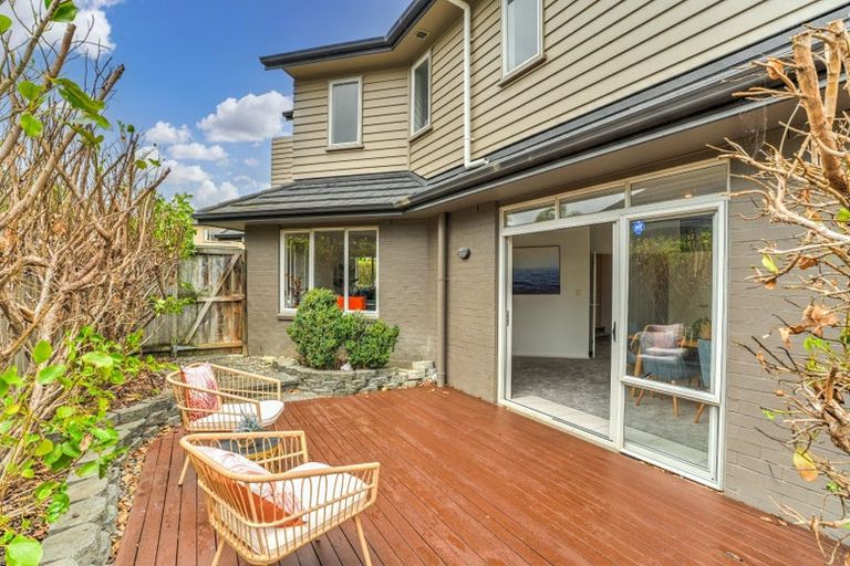 Photo of property in 12 Kouras Place, Flat Bush, Auckland, 2016