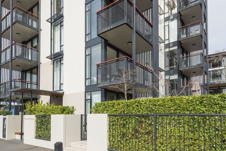 Photo of property in 50 Kilmore Street, Christchurch Central, Christchurch, 8013