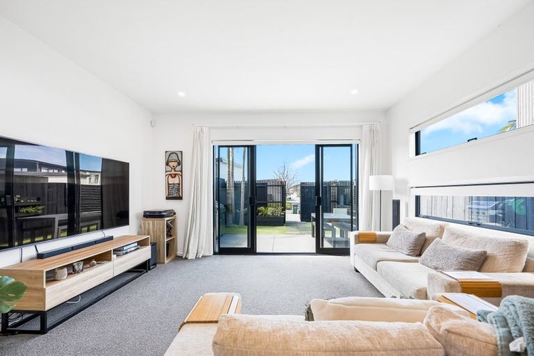 Photo of property in 4/7 Scott Road, Hobsonville, Auckland, 0616