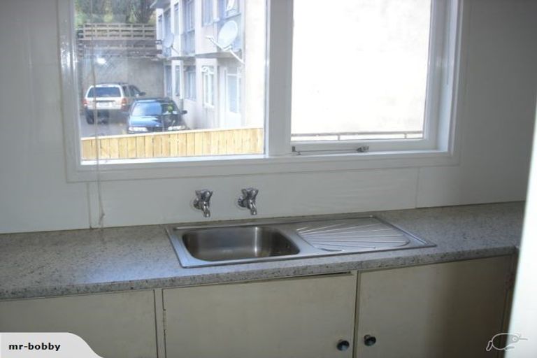 Photo of property in Milford Court Flats, 515u9 Adelaide Road, Berhampore, Wellington, 6023