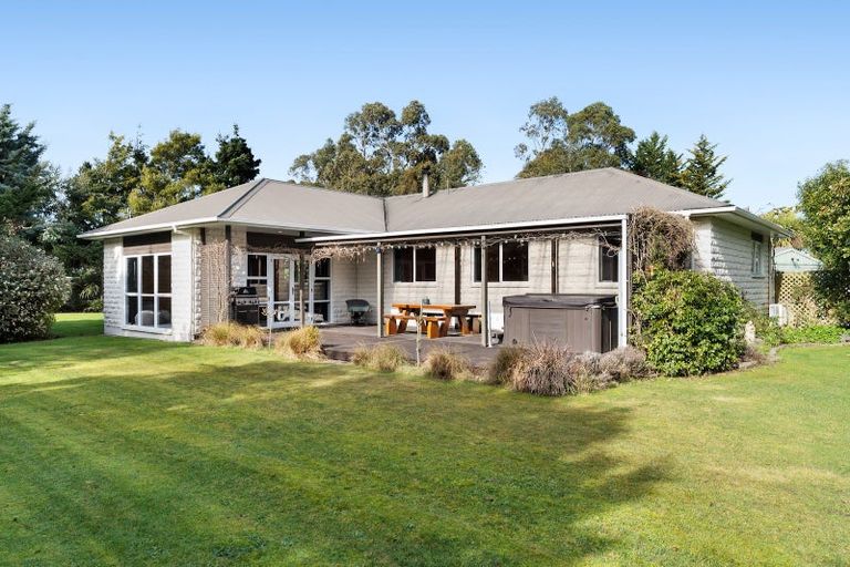 Photo of property in 1680 Hoskyns Road, Kirwee, Darfield, 7571