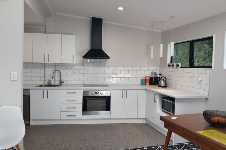 Photo of property in 7a Countess Close, Maupuia, Wellington, 6022