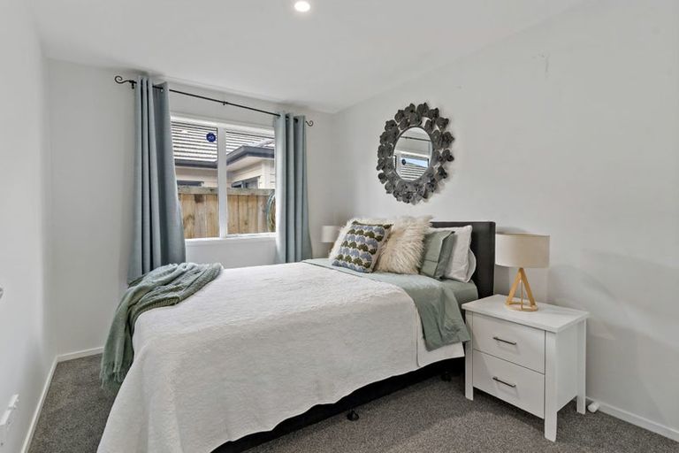 Photo of property in 16 Perla Road, Pukekohe, 2120