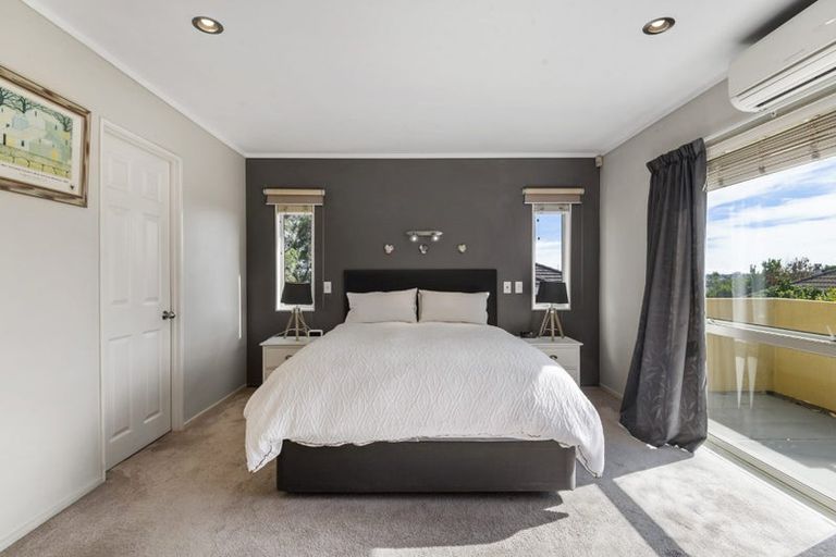 Photo of property in 1/31 Taroka Close, Pinehill, Auckland, 0632