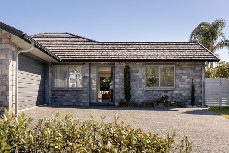 Photo of property in 32 Nautilus Drive, Papamoa Beach, Papamoa, 3118