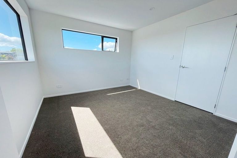 Photo of property in 15 Raupeti Lane, Henderson, 0612