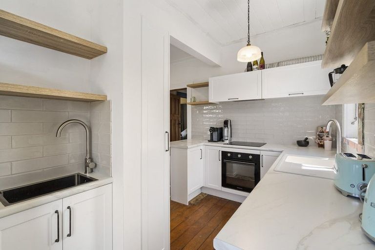 Photo of property in 1 Tapuaeotu Way, Welcome Bay, Tauranga, 3112