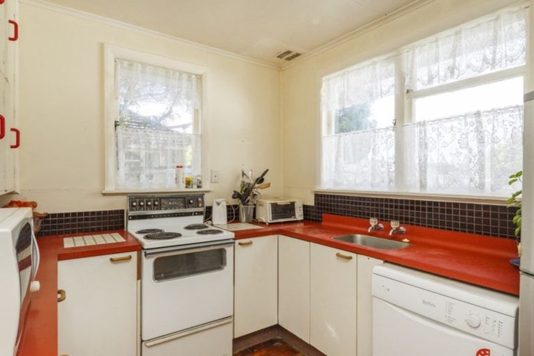 Photo of property in 6 Salford Place, Awapuni, Palmerston North, 4412