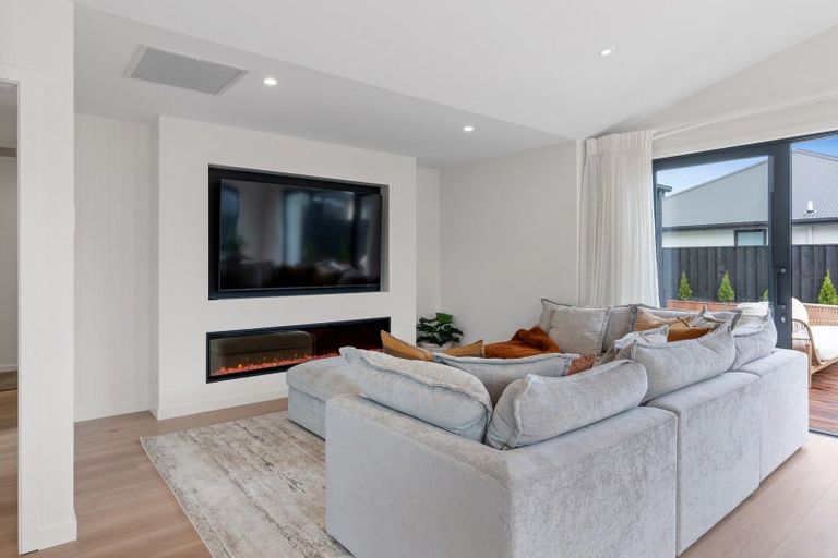 Photo of property in 8 Bamberger Way, Rangiora, 7400