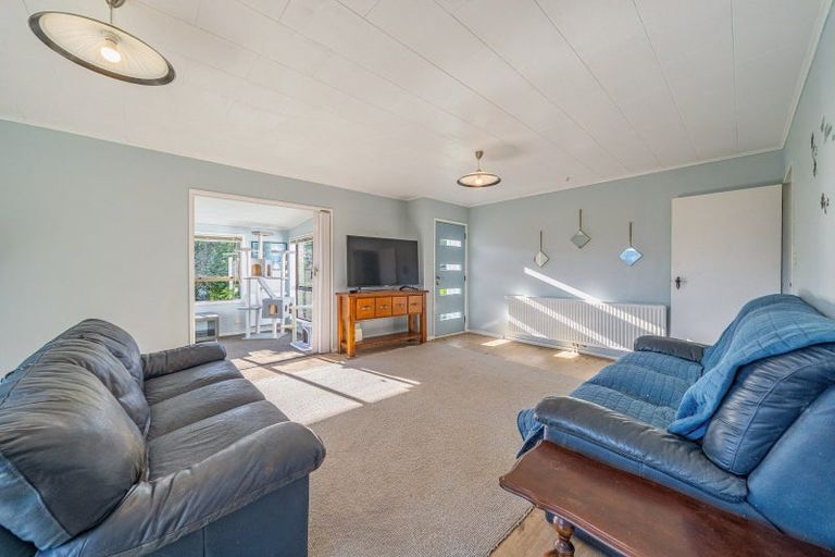 Photo of property in 11 Roband Crescent, Brown Owl, Upper Hutt, 5018