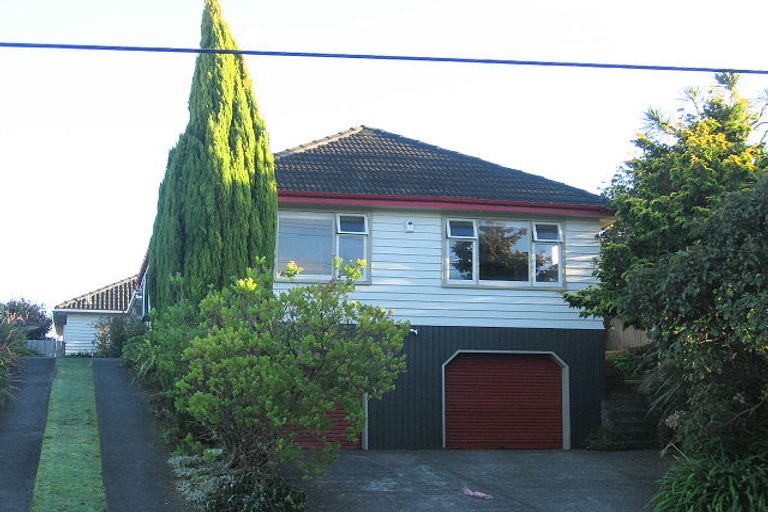 Photo of property in 11 Gray Avenue, Paraparaumu Beach, Paraparaumu, 5032