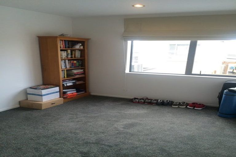 Photo of property in 27 Popokatea Drive, Takanini, 2112