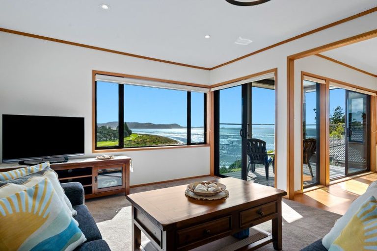 Photo of property in 57 Rosario Crescent, Red Beach, 0932