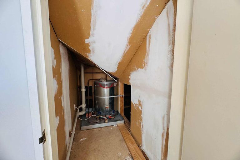 Photo of property in 42 Ihle Street, Terrace End, Palmerston North, 4410