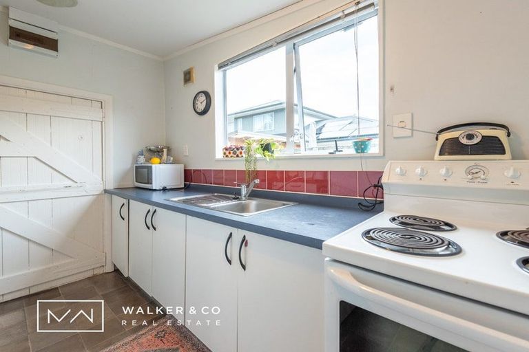 Photo of property in 12 Field Street, Silverstream, Upper Hutt, 5019