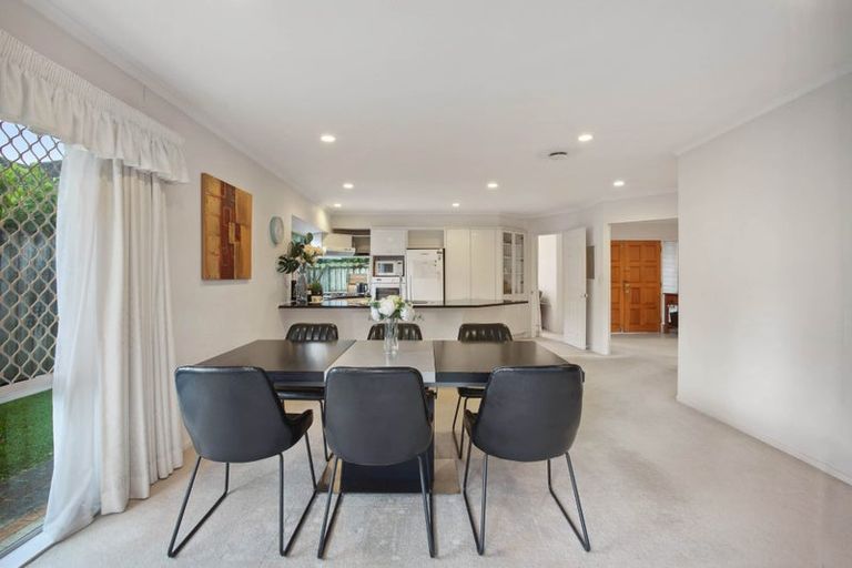 Photo of property in 8 Yarlside Place, Northpark, Auckland, 2013