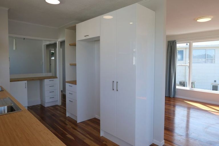 Photo of property in 132 Broderick Road, Johnsonville, Wellington, 6037