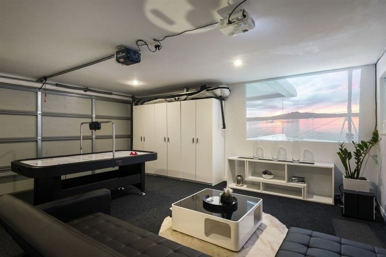 Photo of property in 15 Waitemata Road, Hauraki, Auckland, 0622