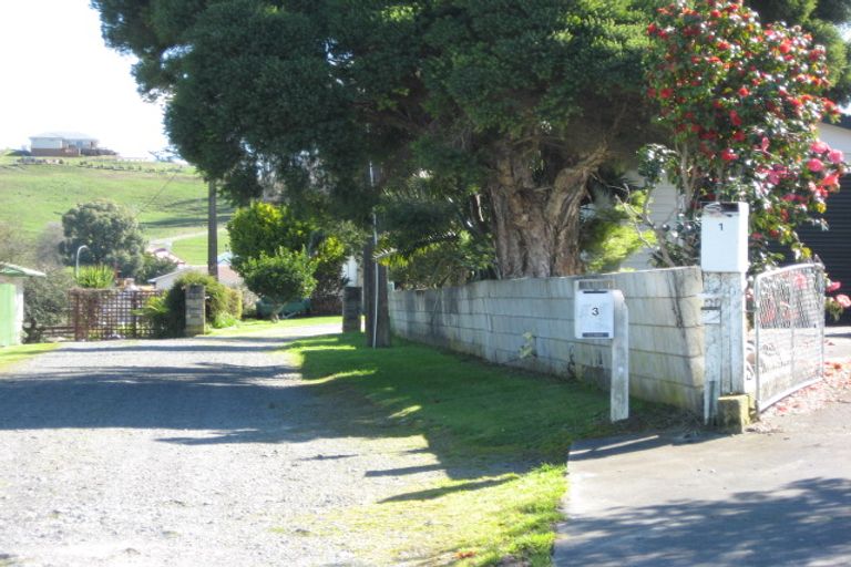 Photo of property in 3 Mcgreevy Street, Waipawa, 4210